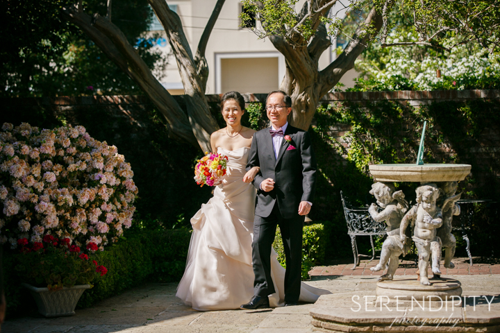 River Oaks Garden Club Wedding, romantic garden wedding, Houston garden wedding, Houston wedding photographers, outdoor wedding ceremony