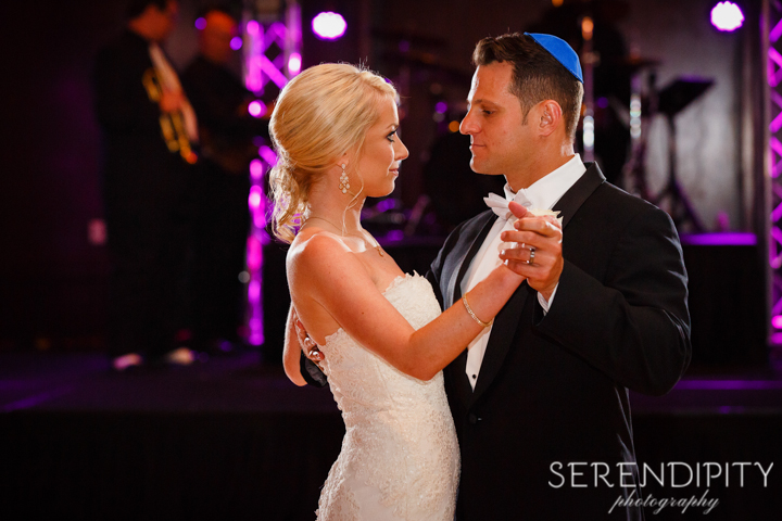 Royal Sonesta houston galleria wedding reception, bride and groom first dance, jewish wedding reception