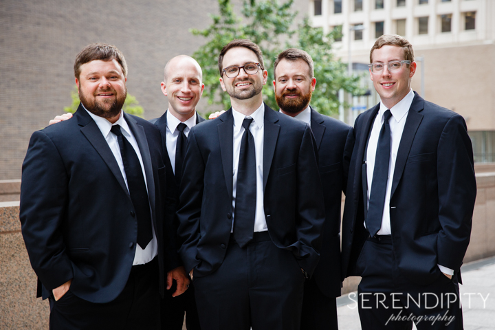 groom and groomsmen portrait