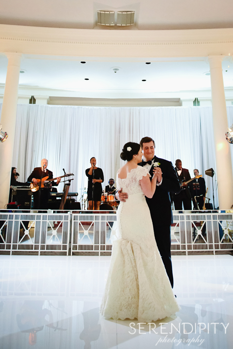 Houston Country Club, Houston country club wedding reception, bride and groom first dance, wedding photography, bride and groom dance, Wedding at Houston Country Club