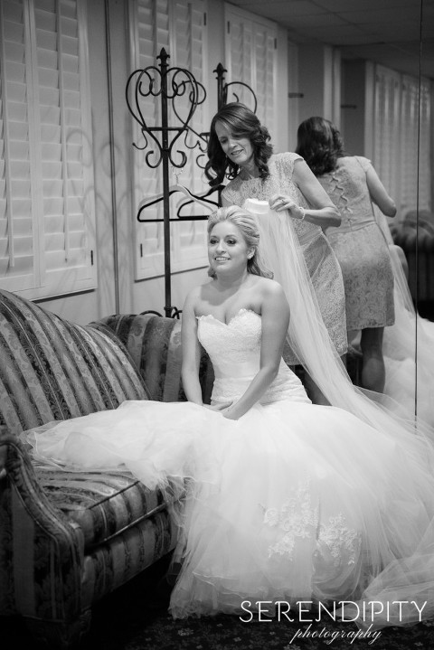 houston wedding photography, bride getting ready