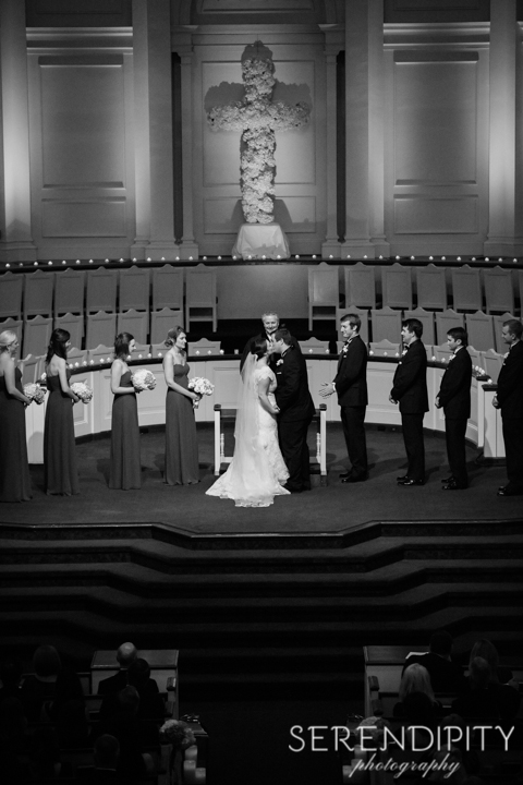 bride and groom kiss, houston weddings, second baptist church houston wedding, houston wedding ceremony